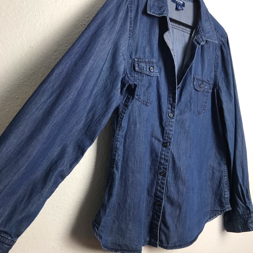 Old Navy Dark Wash Chambray Button Up Shirt - Picture 2 of 8
